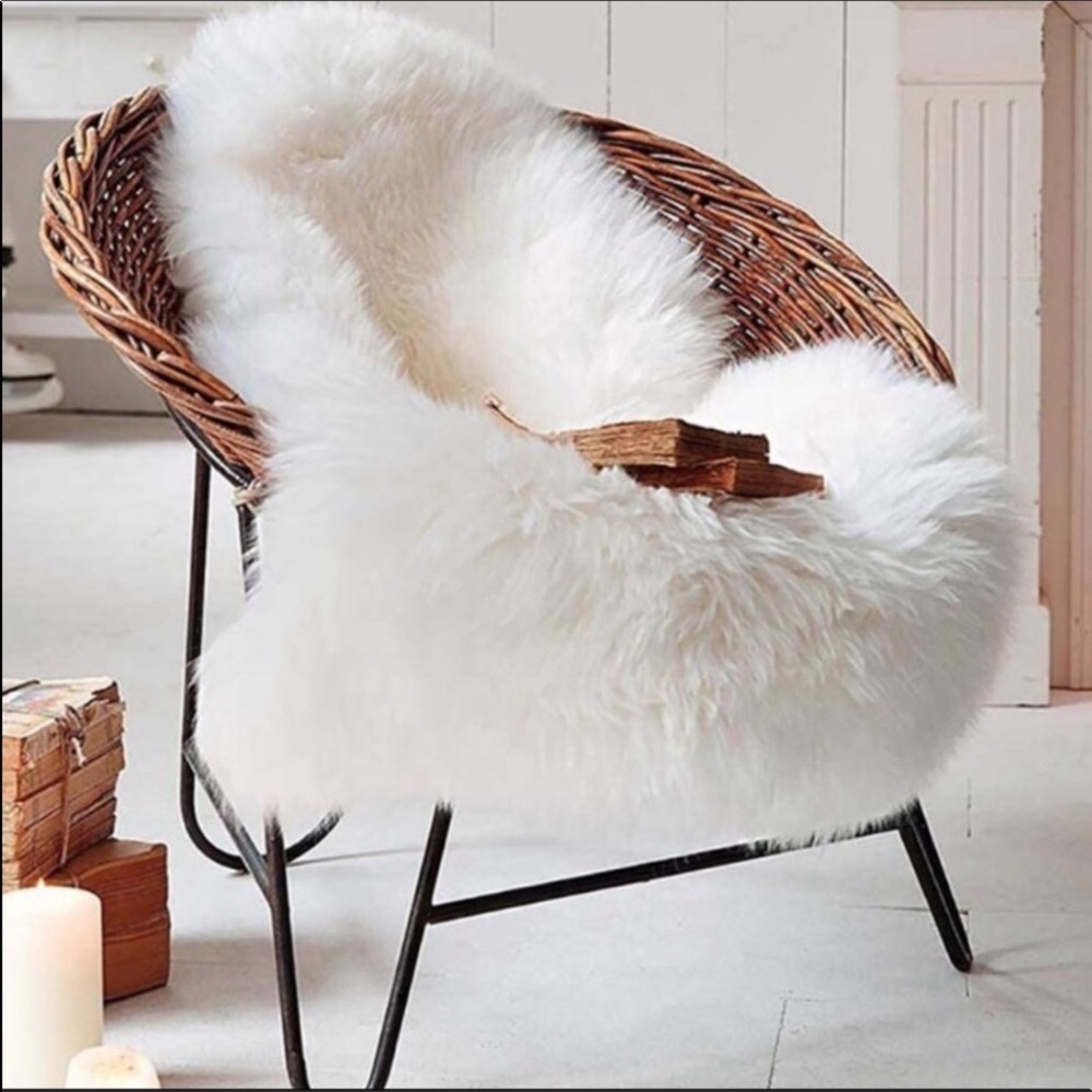 NEW Soft Faux Sheepskin Area Rugs.